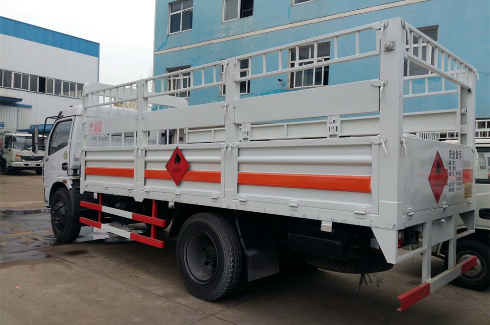 東風多利卡5.1米氣瓶運輸車 東風多利卡5.1米氣瓶運輸車