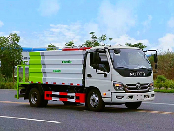 國六福田藍(lán)牌7方抑塵車