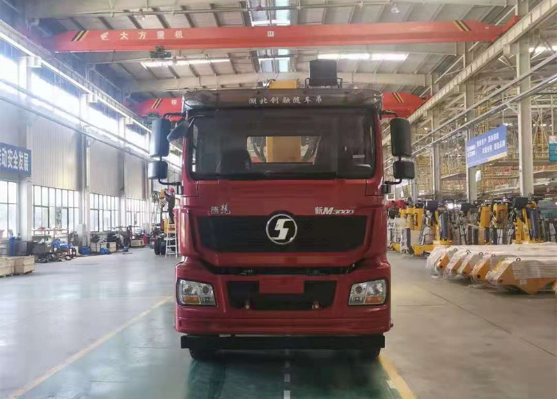 國六陜汽德龍前四后八350馬力徐工16四節G型 國六陜汽德龍前四后八350馬力徐工16四節G型