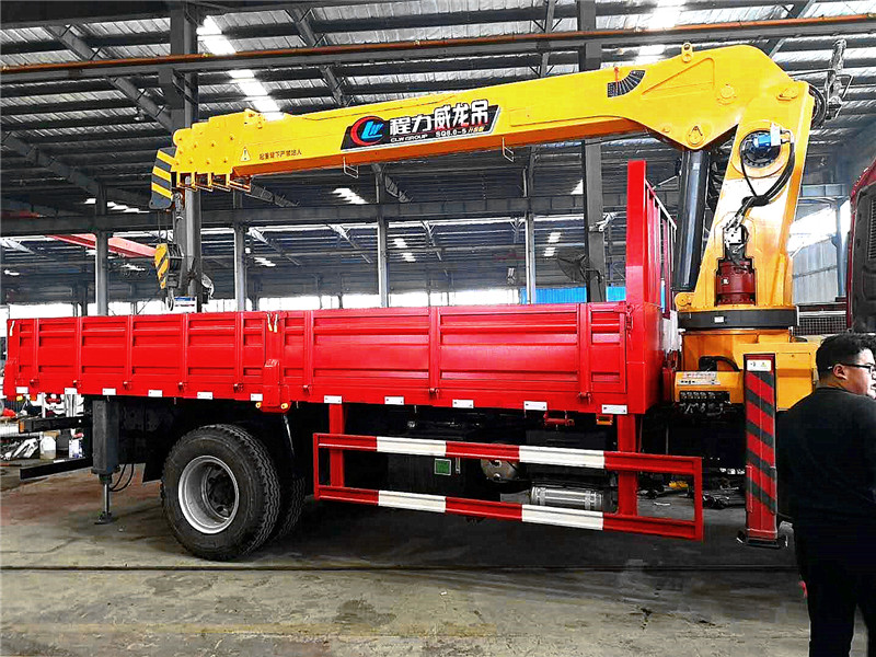 東風(fēng)錦程單橋8噸隨車吊 東風(fēng)錦程單橋8噸隨車吊