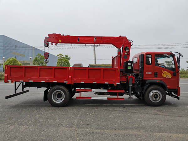 重汽豪曼(國六)4200軸距隨車吊 重汽豪曼(國六)4200軸距隨車吊