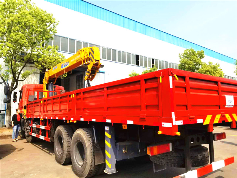 天龍前四后八12噸吊機