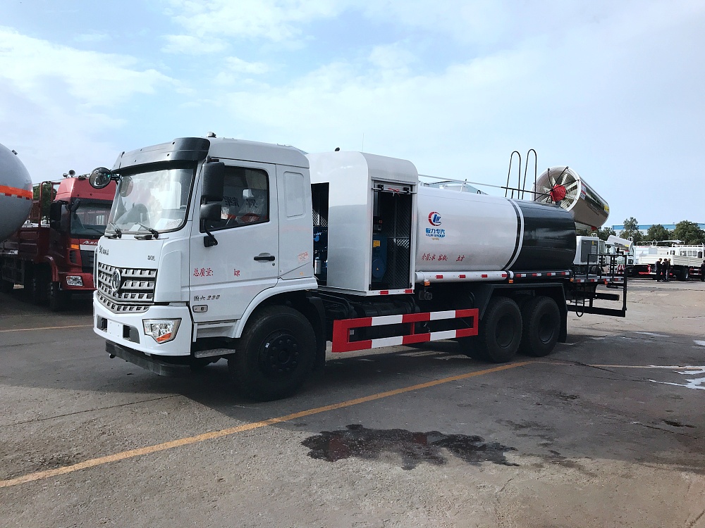 東風(fēng)專底D3L后雙橋抑塵車國六16立方/50-120米霧炮 東風(fēng)專底D3L后雙橋抑塵車國六16立方/50-120米霧炮