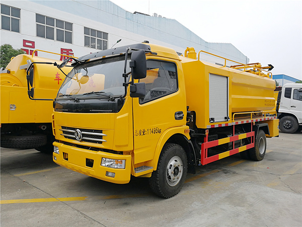 東風多利卡8.5方清洗吸污車 東風多利卡8.5方清洗吸污車