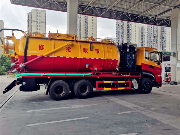 天龍后八輪清洗吸污車 天龍后八輪清洗吸污車