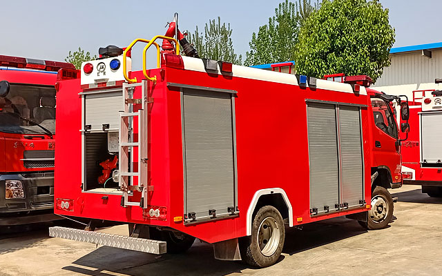 福田奧鈴四驅(qū)森林消防車